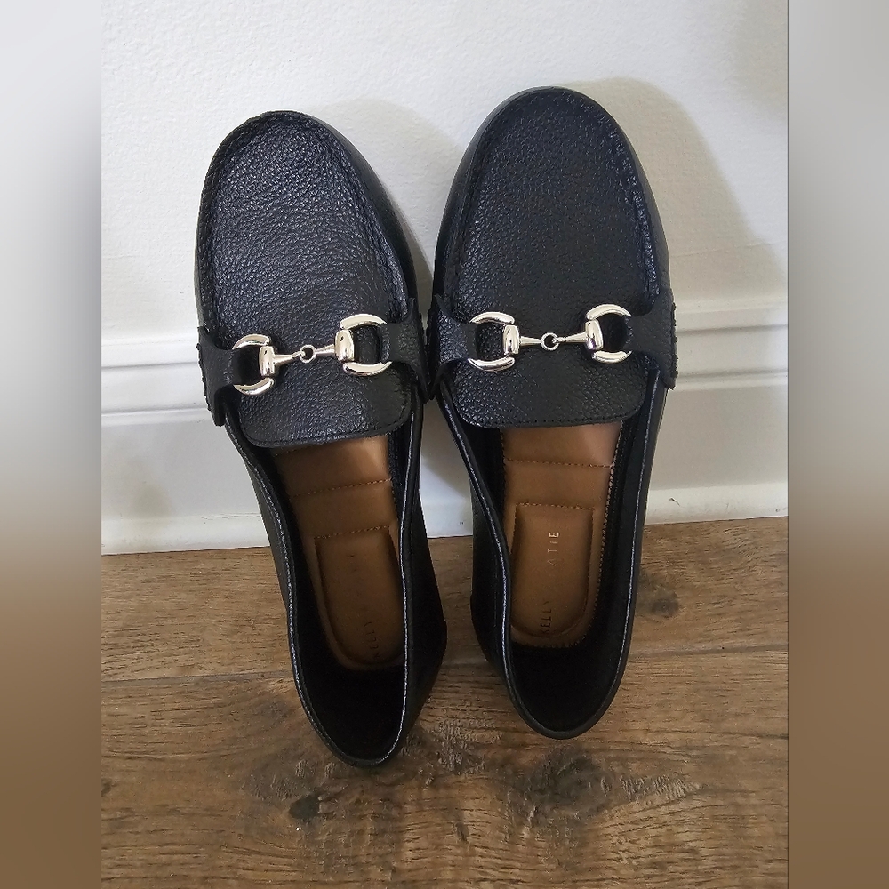 ‼️SOLD‼️✨ Kelly & Katie Black Leather Loafers – Size 7W ✨
